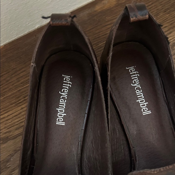 Jeffrey Campbell Elegant Vinney Pointed Brown Crocodile Pattern Loafers, Size 8 - Picture 3 of 5